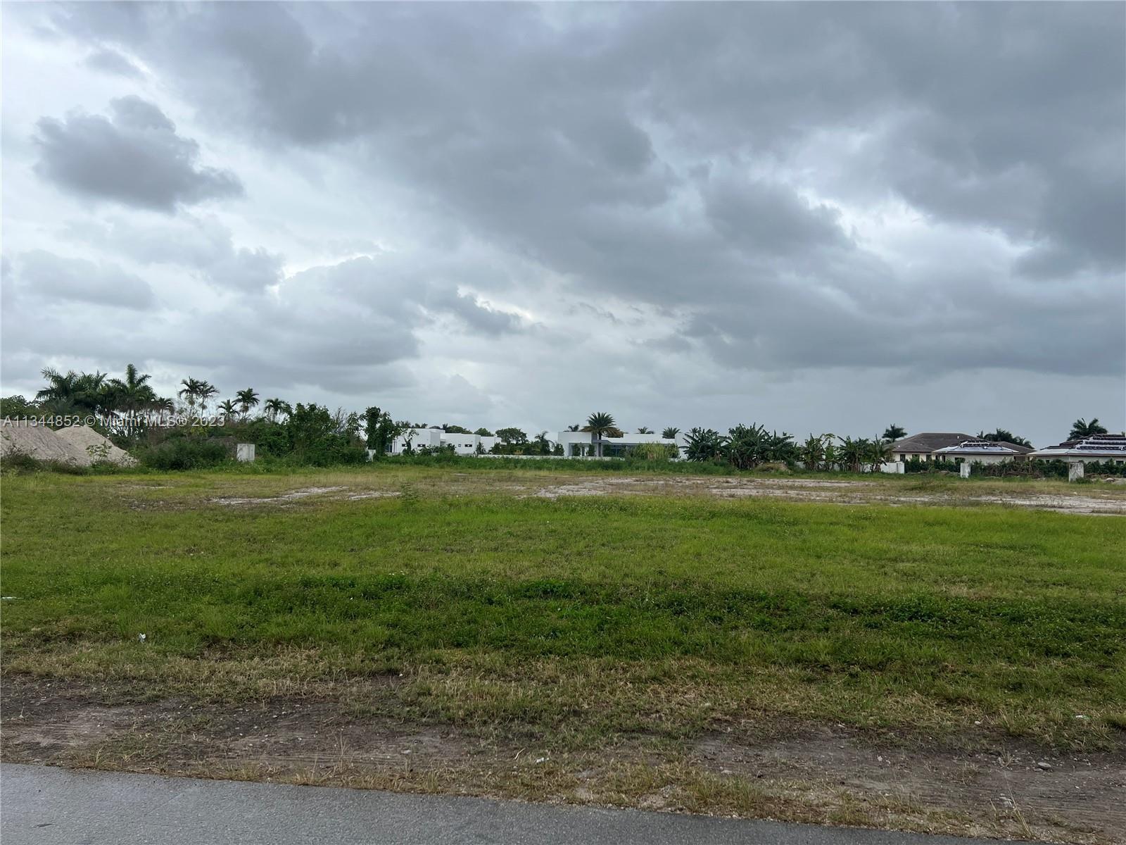 Photo of 10320 NW 133rd St in Hialeah Gardens, FL