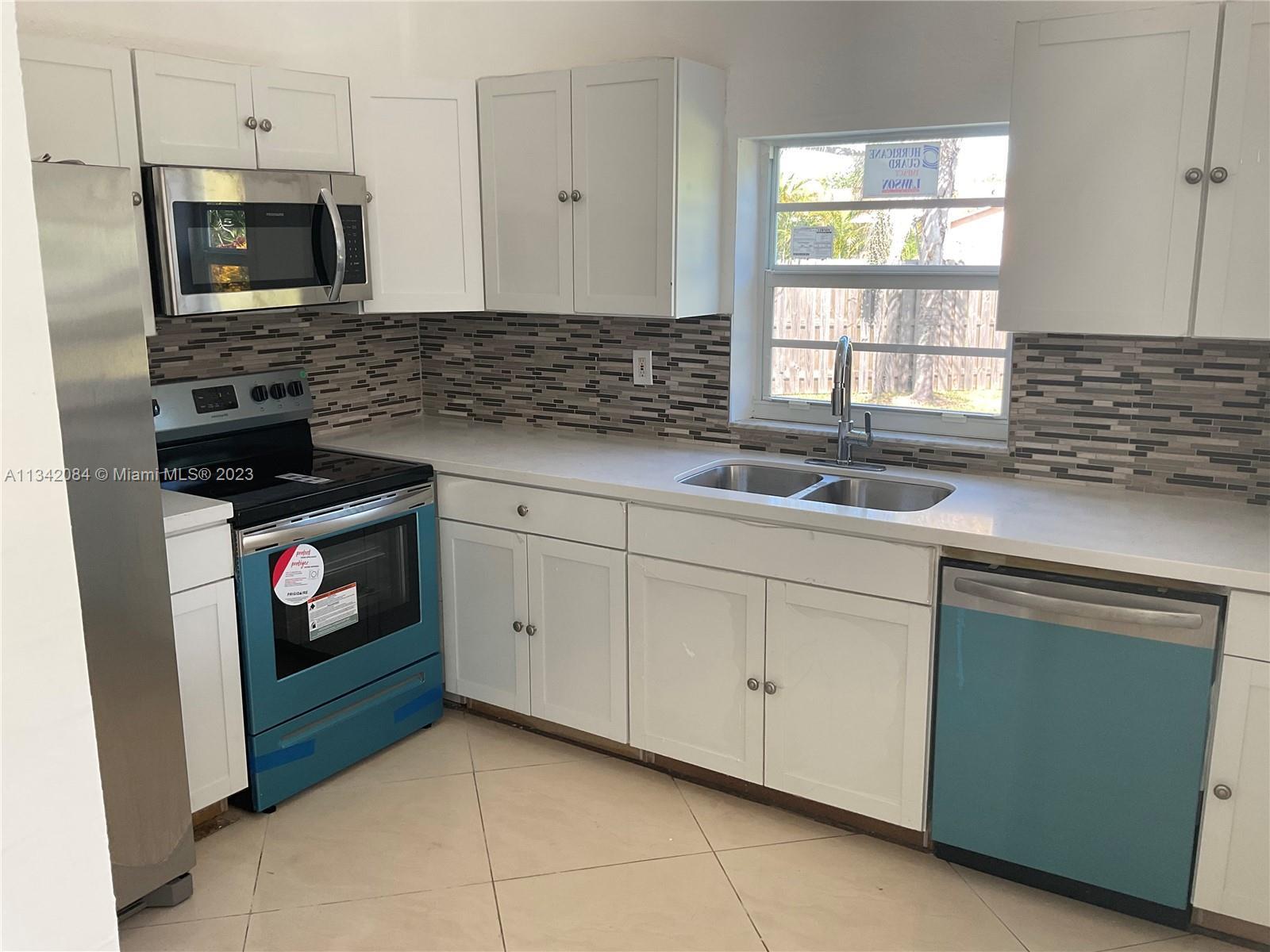 Photo of 10559 La Placida Dr N in Coral Springs, FL
