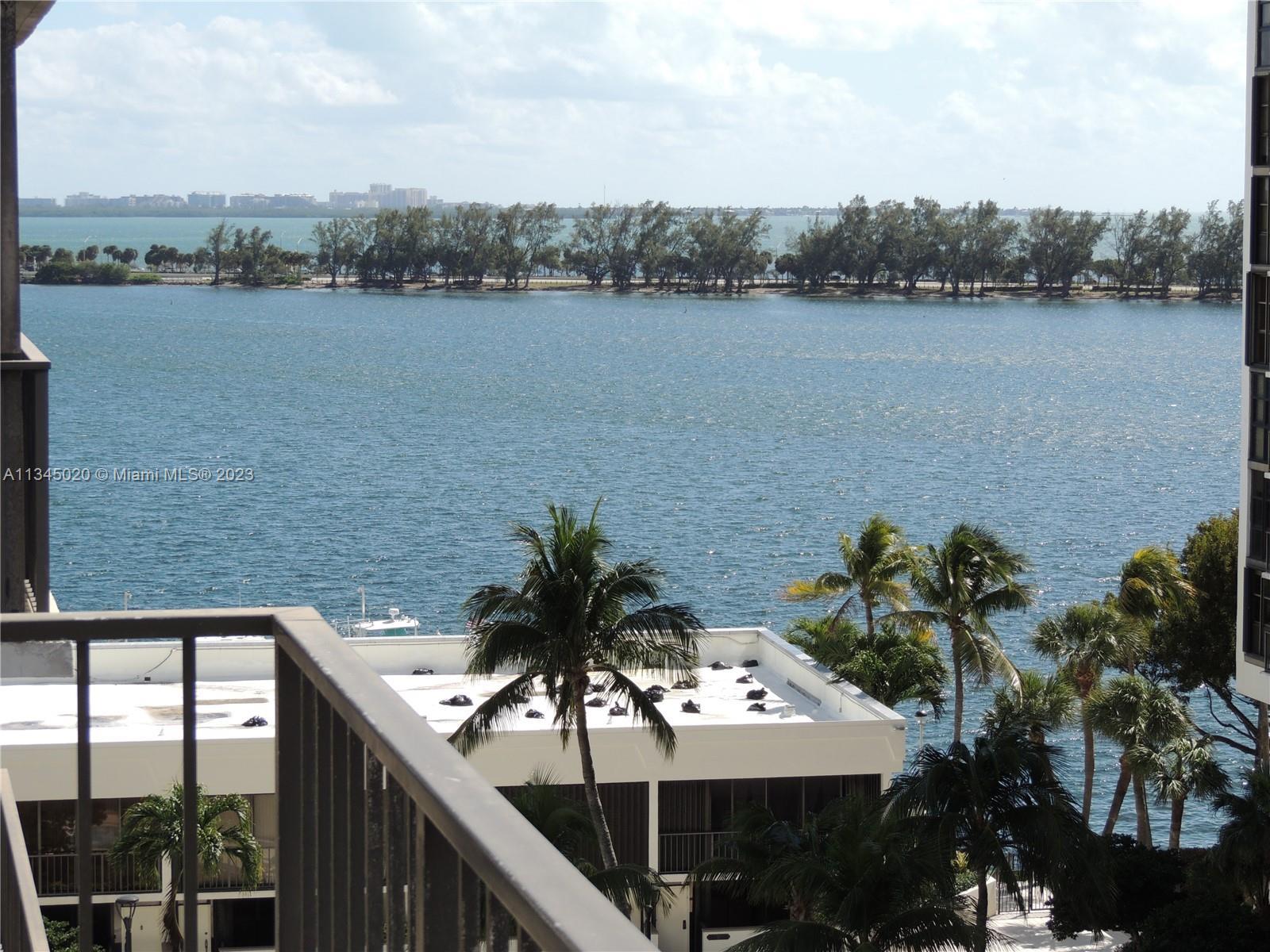 Amazing City & Ocean views at famous Brickell Place Condominium!  Great 1 bed, 1.5 baths. 1,005 sf o