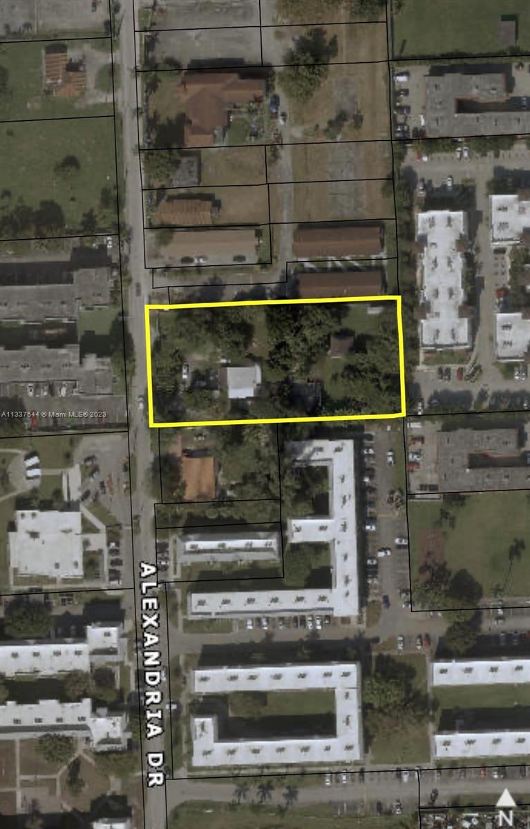 Photo of 13265 Alexandria Dr in Opa-Locka, FL