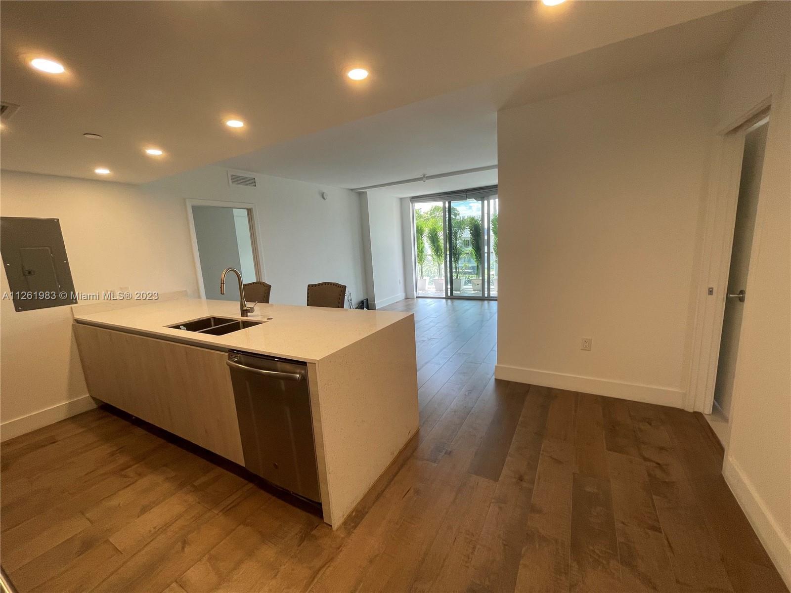 Photo of 13800 Highland Dr #204 in North Miami Beach, FL