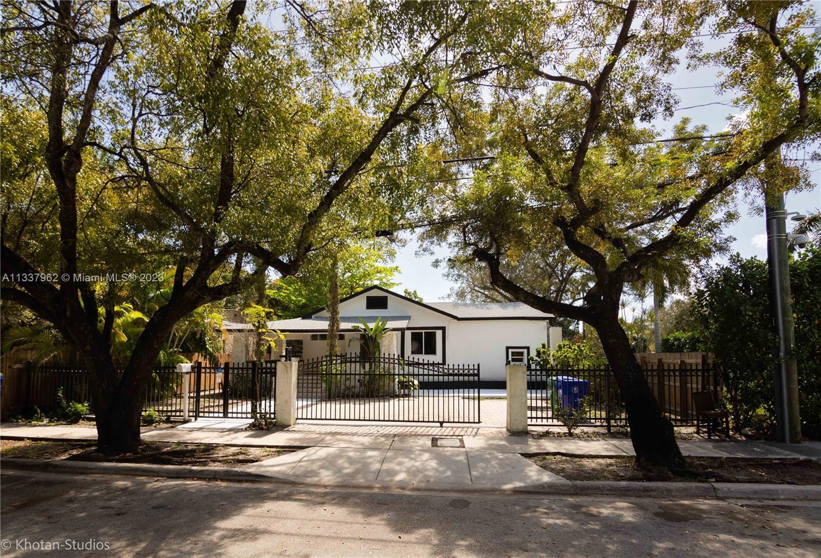 Photo of 10 NE 59 St in Miami, FL