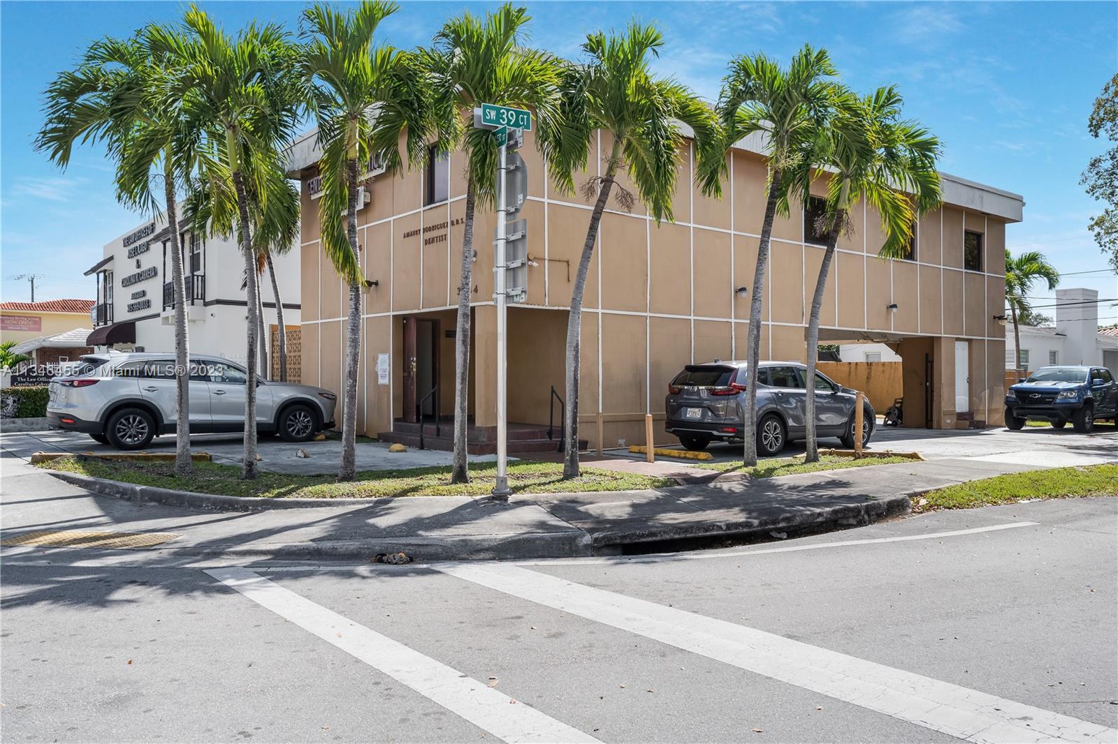 Photo of 3944 W Flagler St in Miami, FL