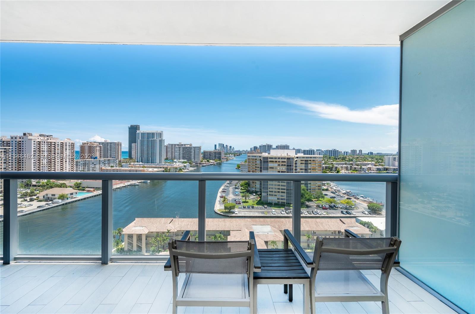 Breathtaking SOUTH views to the INTRACOASTAL and the city skyline from this bright and spacious turn