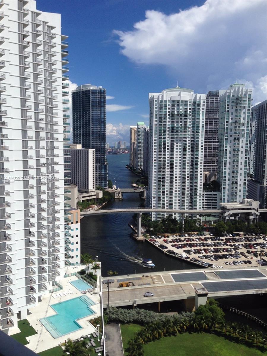Photo of 90 SW 3rd St #2801 in Miami, FL