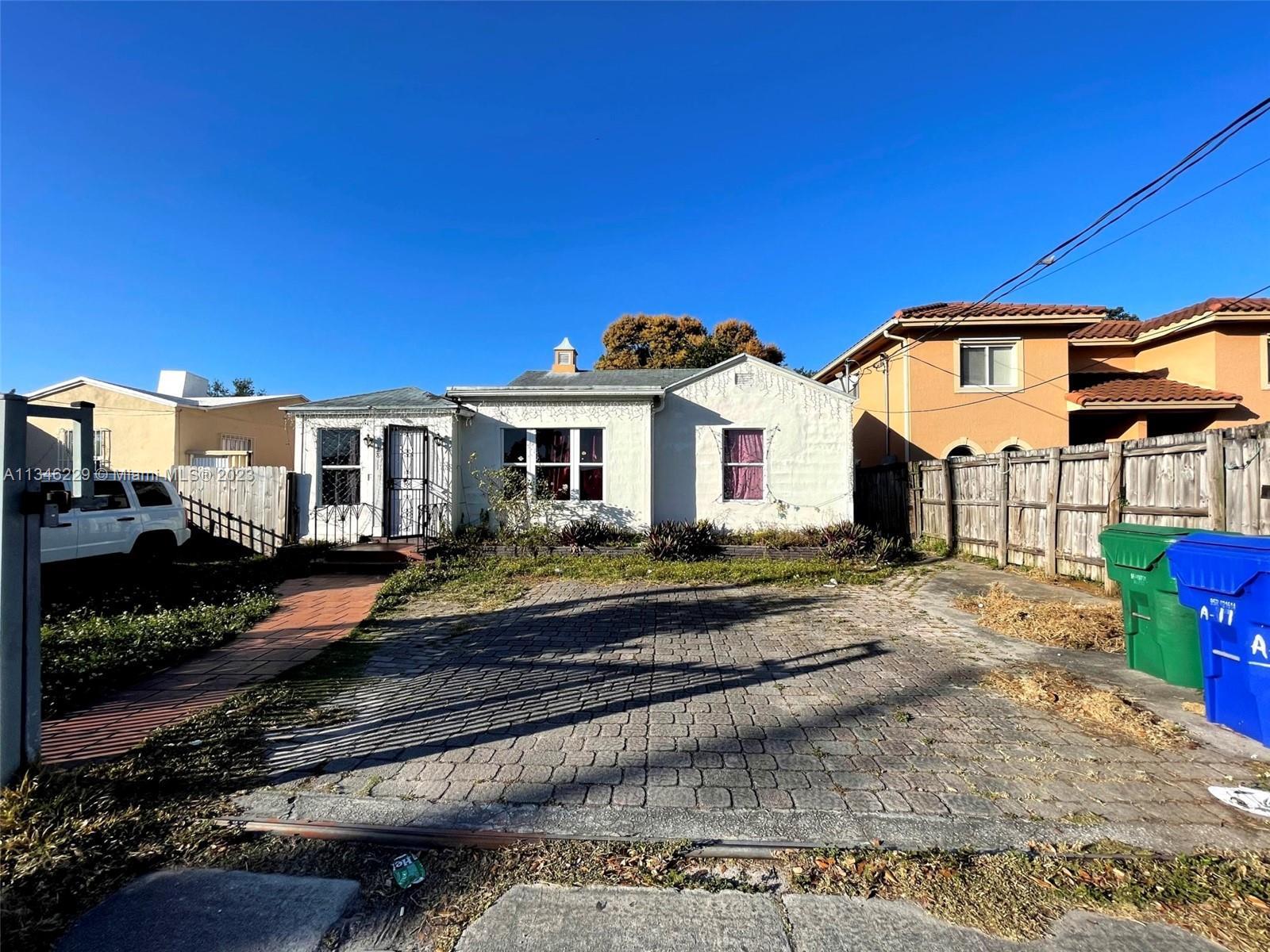 Photo of 2811 SW 3rd St in Miami, FL