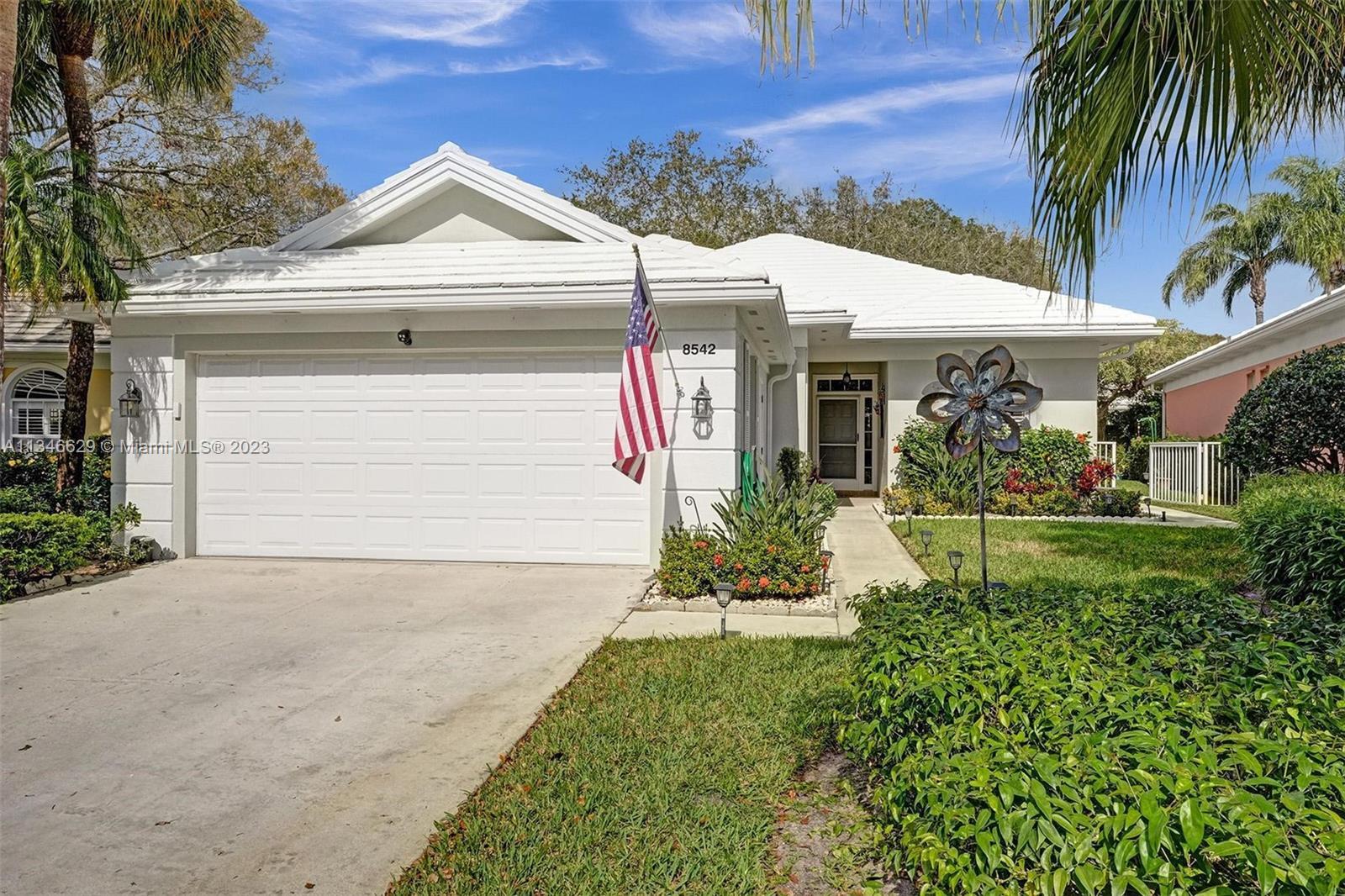 Photo of 8542 Beaconhill Rd in Palm Beach Gardens, FL