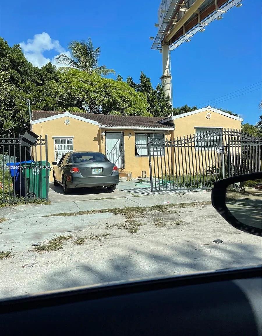 Photo of 331 NW 37th St in Miami, FL