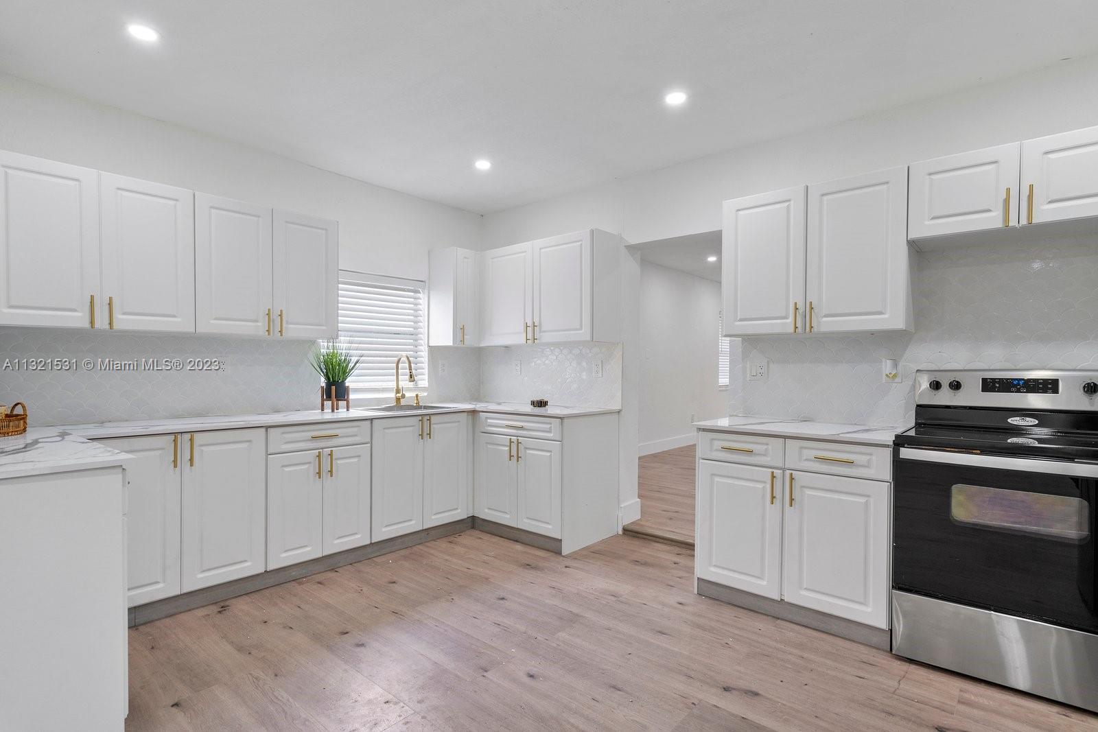 Photo of 10100 NW 2nd Ave in Miami, FL