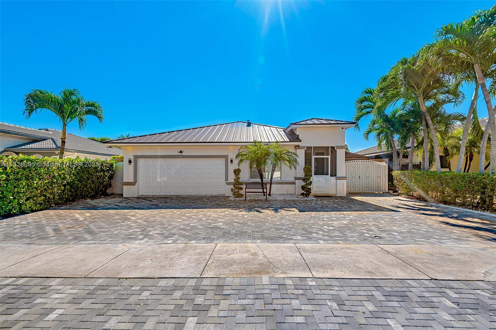 Photo of 7844 NW 200th St in Hialeah, FL