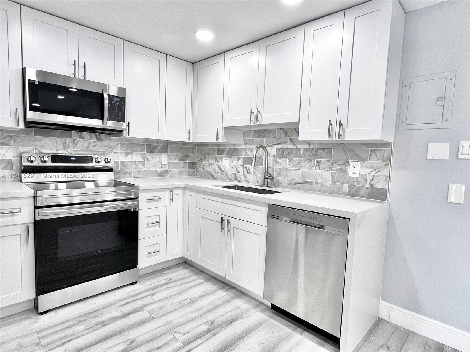Photo of 4174 Inverrary Dr #412 in Lauderhill, FL