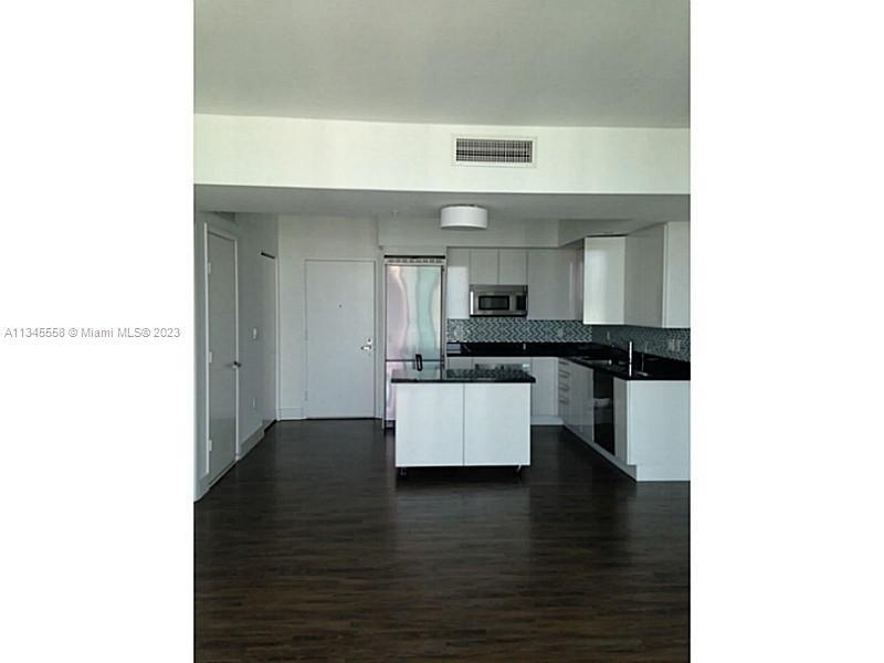 Photo of 92 SW 3rd St #5012 in Miami, FL