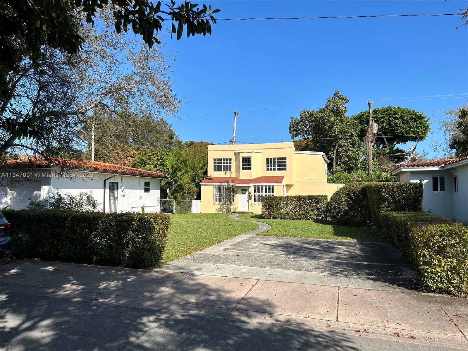 Photo of 837 El Rado St in Coral Gables, FL