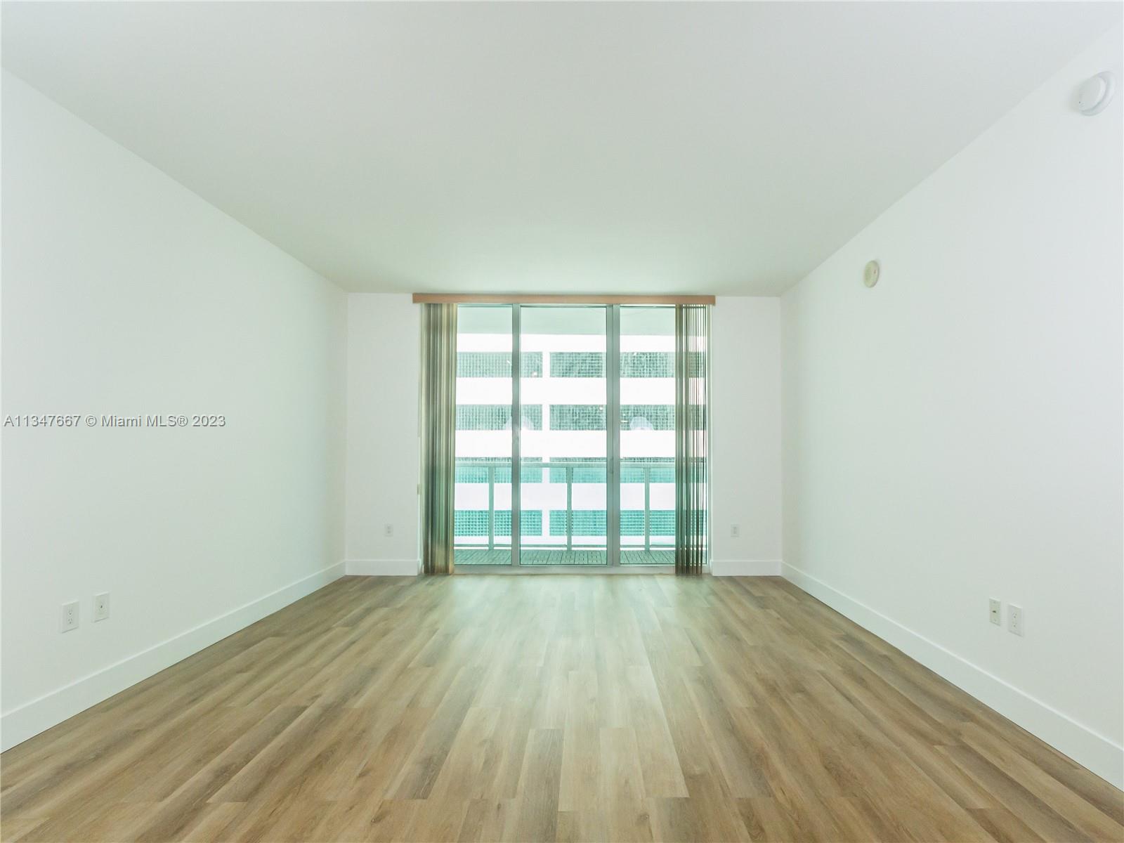 Photo of 186 SE 12th Ter #806 in Miami, FL