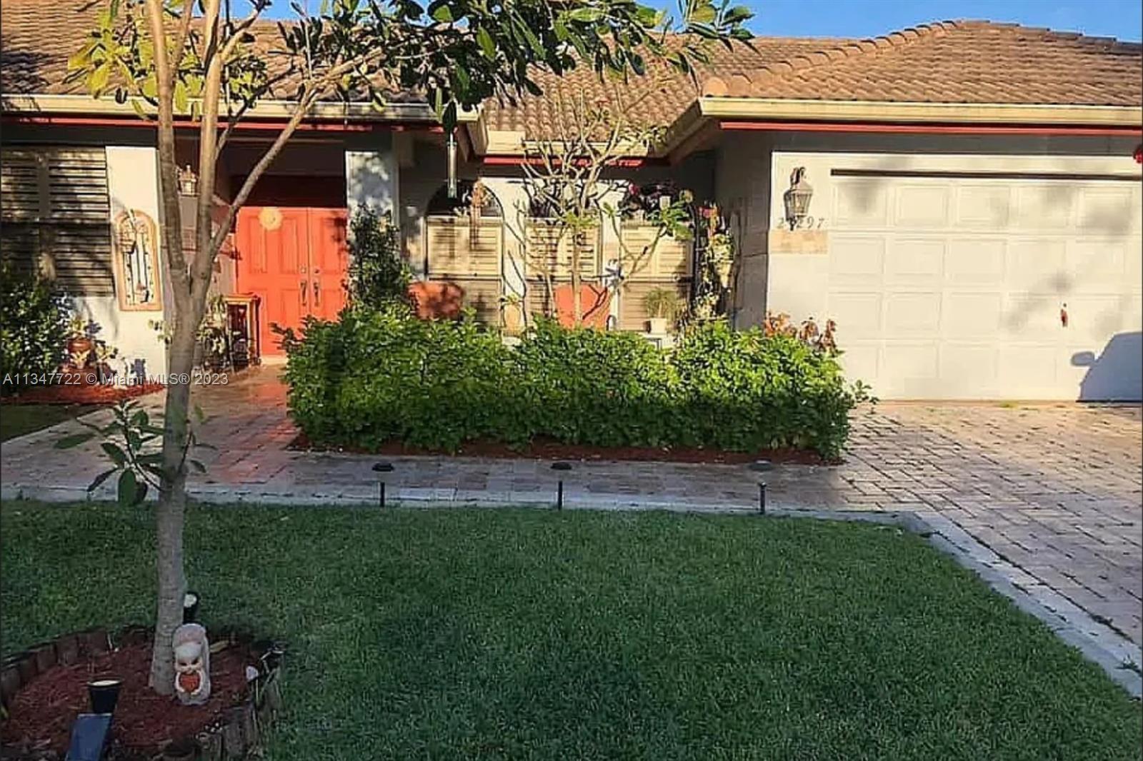 Seller very motivated!! Boca Rio Pool Home, 4/2, 2258 Sq ft. , is spacious and inviting. Enjoy an op