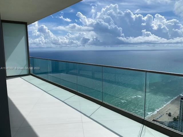 Spectacular and spacious 2 bedrooms and 2 bathroom at The Residences by Armani Casa in Sunny Isles B