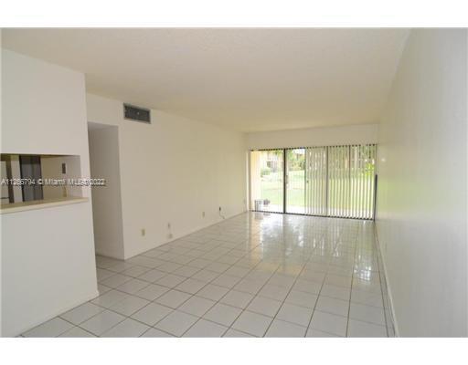 Photo of 5911 Washington St #102 in Hollywood, FL