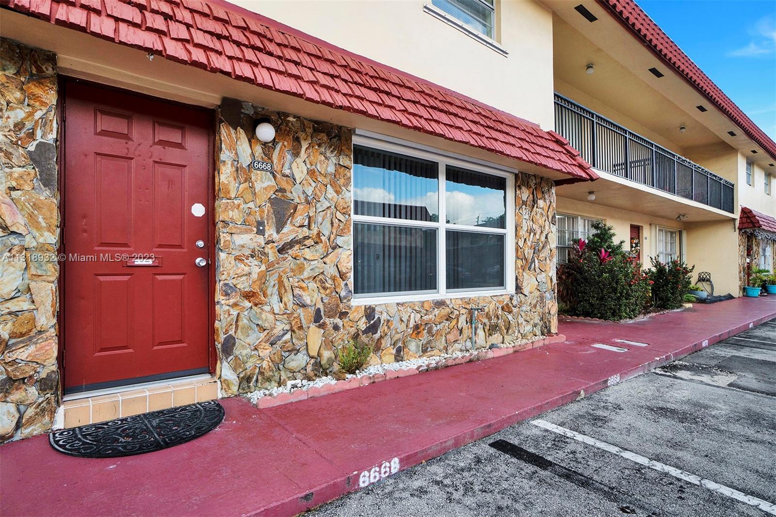 Photo of 6668 SW 41st Pl #29 in Davie, FL