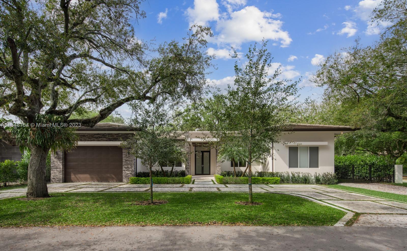 Photo of 5300 SW 76th St in Miami, FL