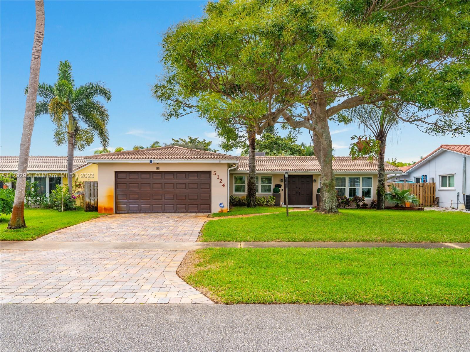 Photo of 5124 Mckinley St in Hollywood, FL
