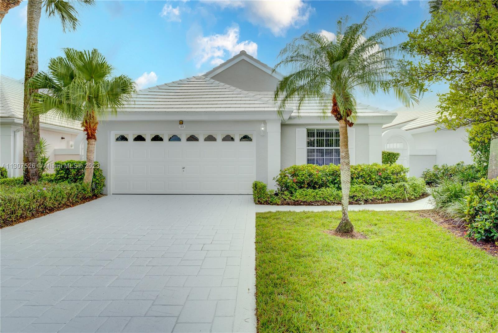 Photo of 23 Selby Ln in Palm Beach Gardens, FL