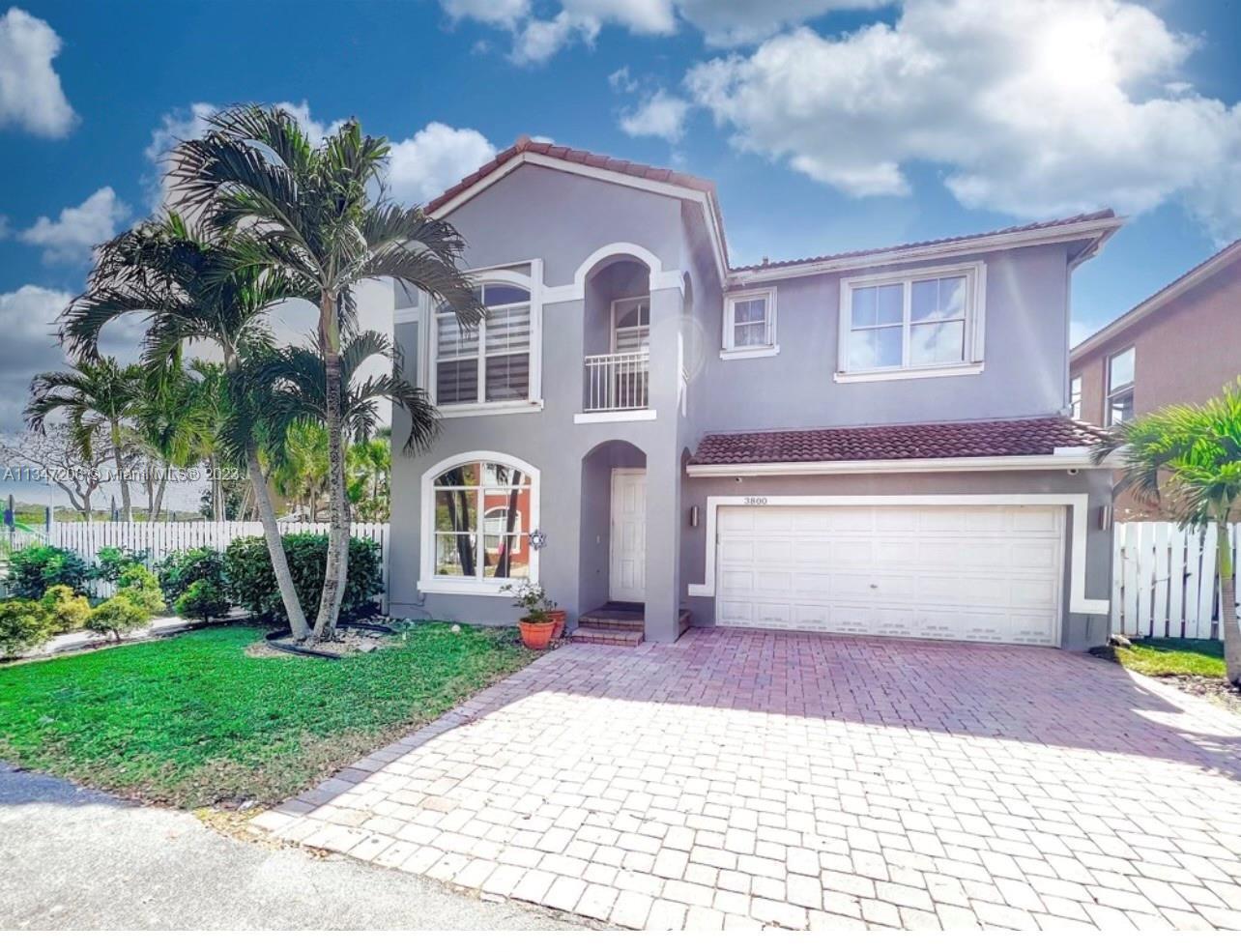 Photo of 3800 SW 51st St in Hollywood, FL
