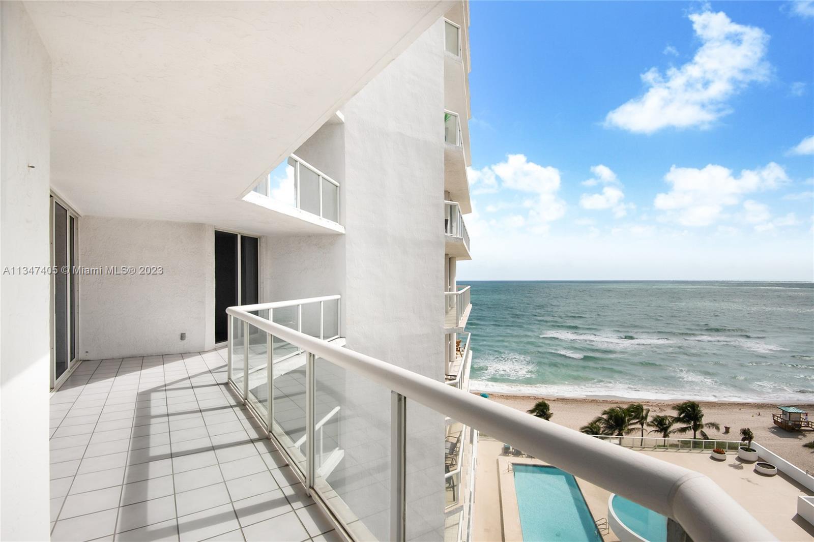 Only apartment for sale of the "12" line. Resort Lifestyle furnished apartment 2 bedroom / 2 bathroo