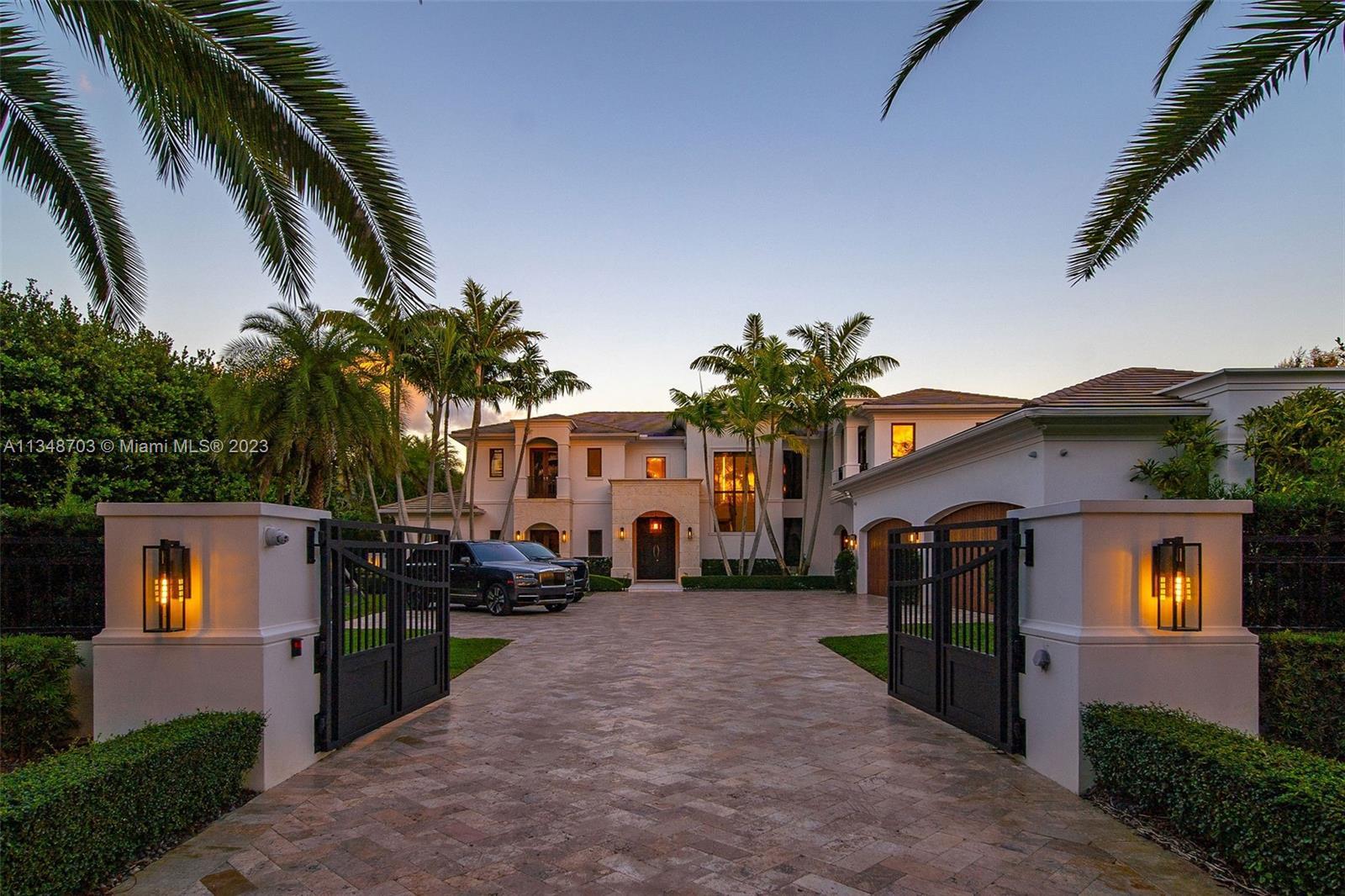 Photo of 8955 SW 63rd Ct in Pinecrest, FL