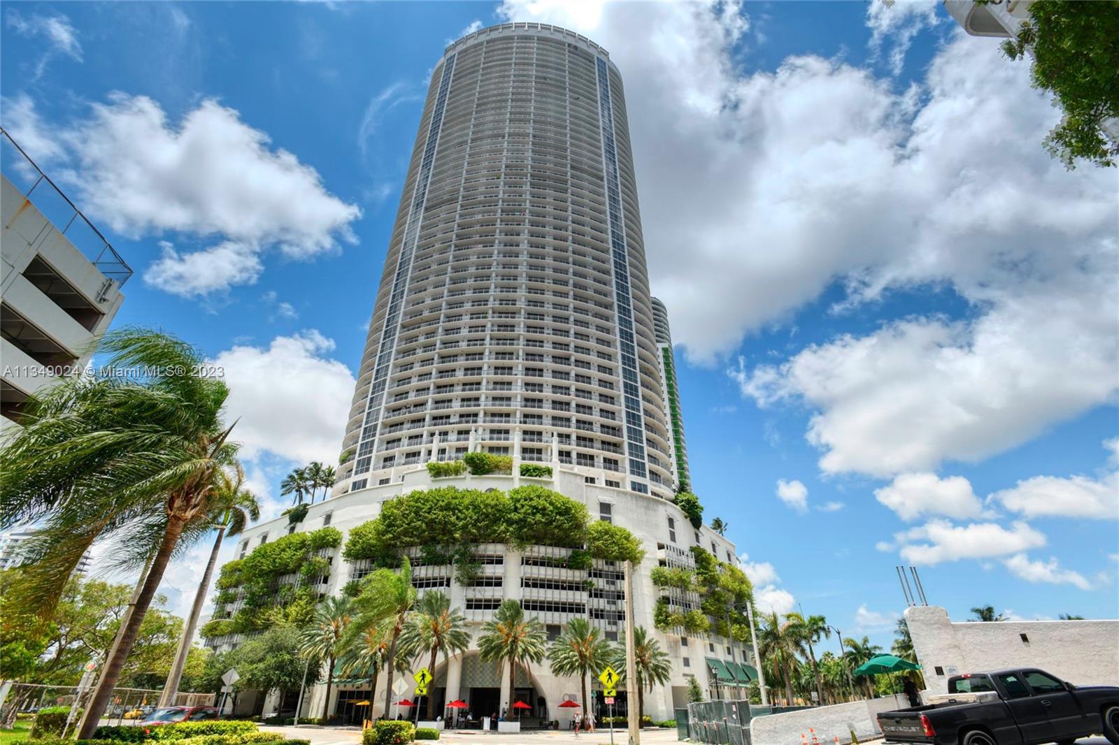 Nice 1 bed/1 bath apartment with Northeast Bay partial view located in Opera Tower in Edgewater. The