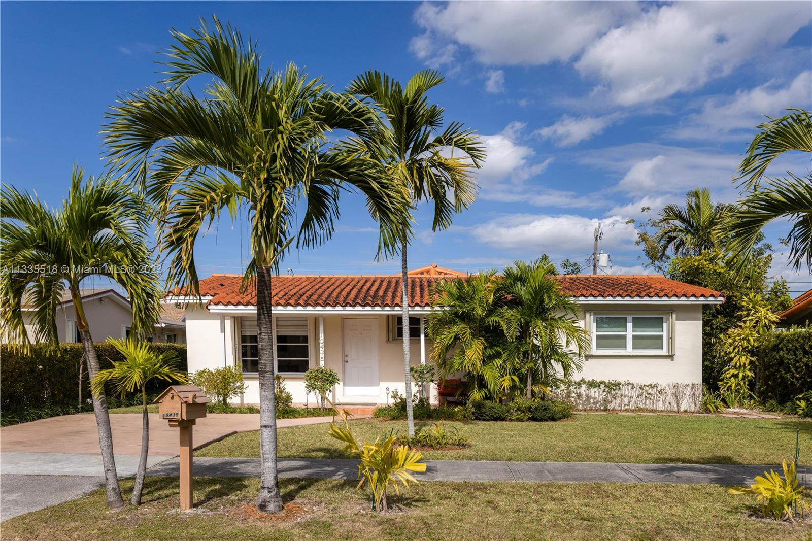 Photo of 10435 SW 5th St in Sweetwater, FL