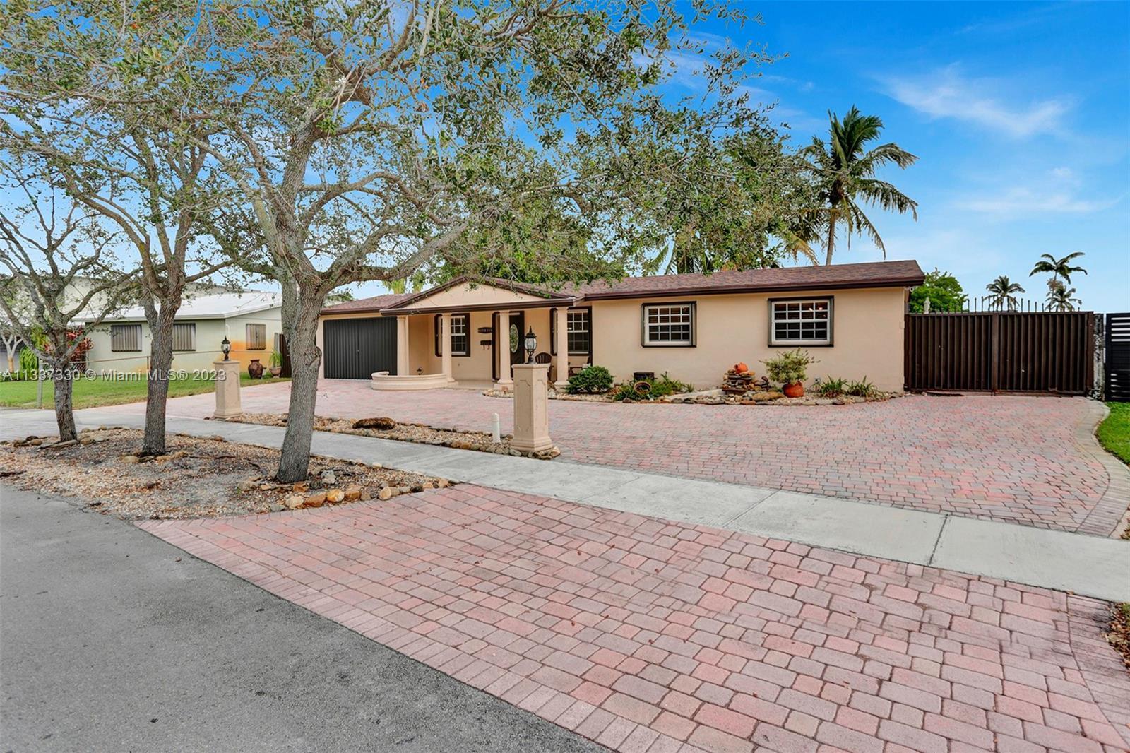 This is your opportunity to own a spacious home in the coveted neighborhood of Palm Springs North. T