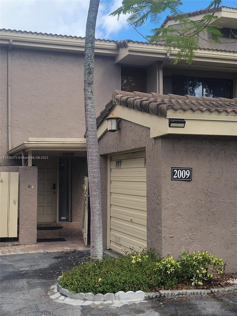 Photo of 2009 Saint Andrews Rd #125 in Hollywood, FL