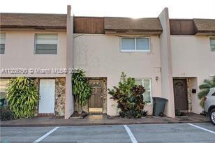 Photo of 6502 SW 41st St #6502 in Davie, FL