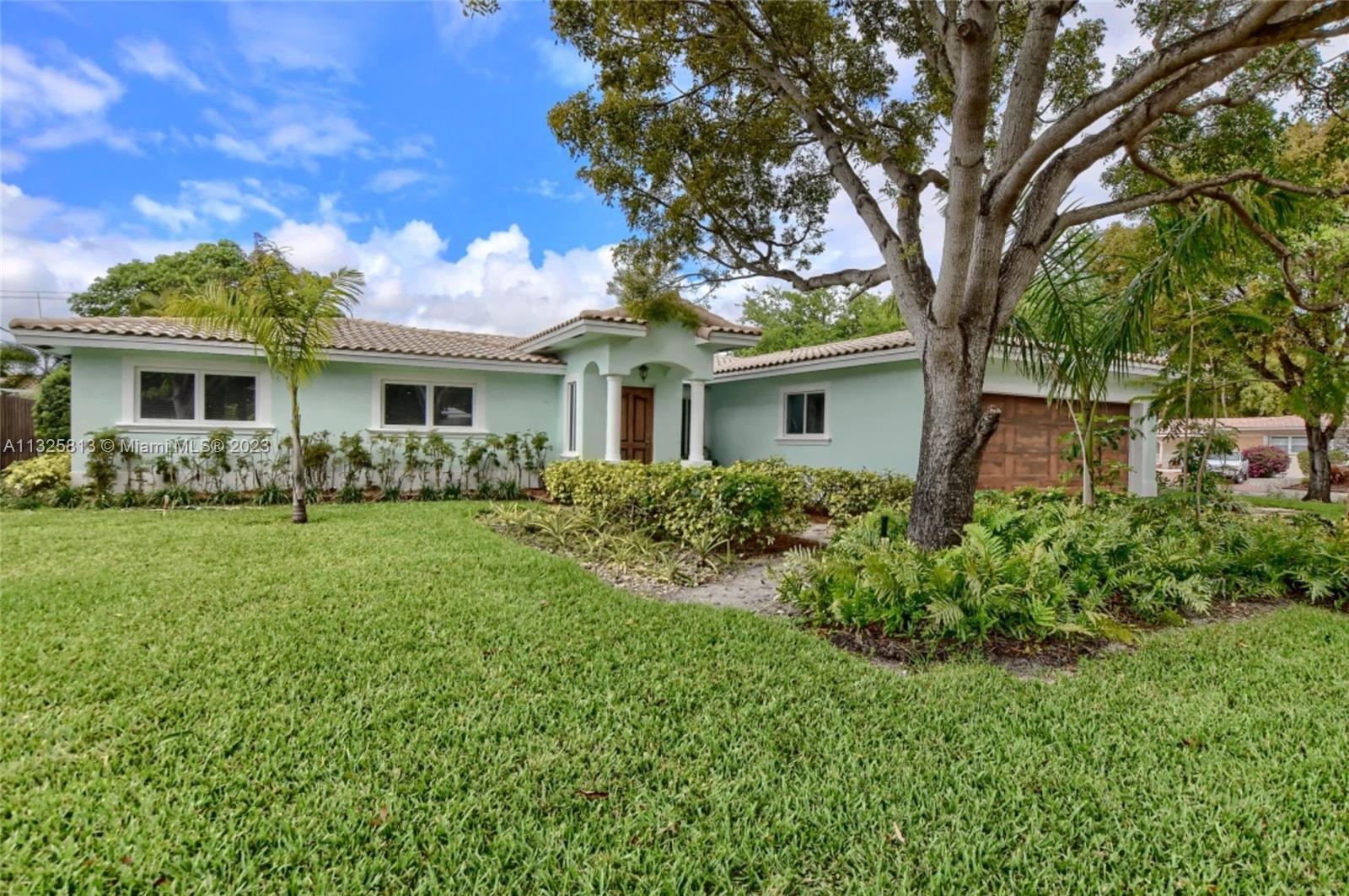 This home has a classic South Florida location in the heart of the Cove, close to fantastic restaura