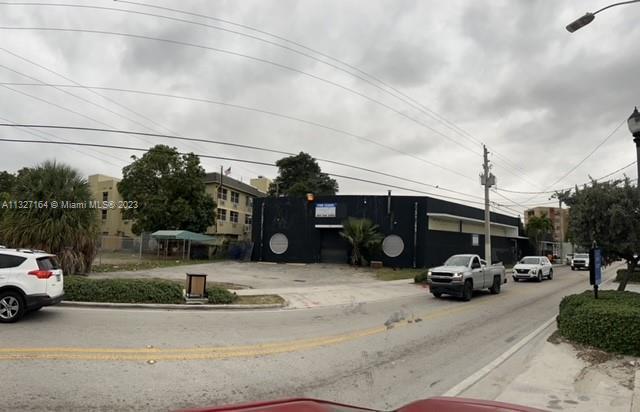 Photo of 490 NW South River Dr in Miami, FL