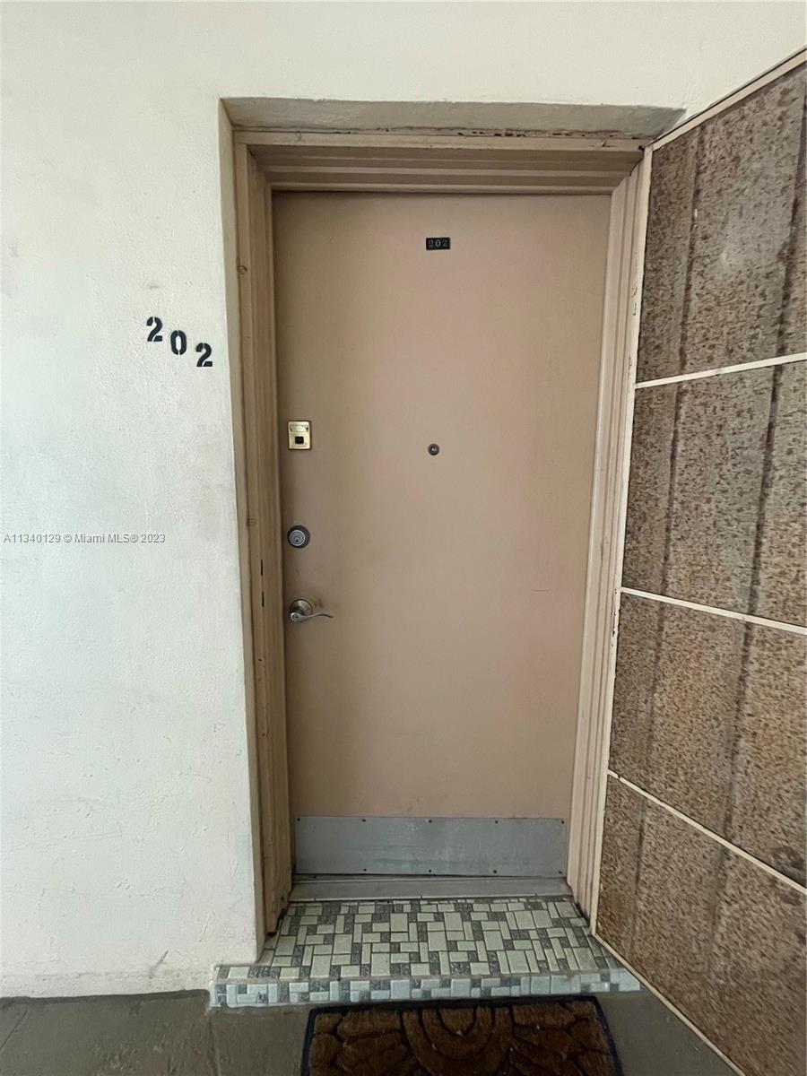 Photo of 16790 NE 14th Ave #202 in Miami, FL