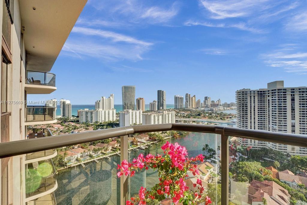 Wow! This extra large 1 Bedroom, 1.5 Bath condo on the 26th floor boasts panoramic ocean and intraco