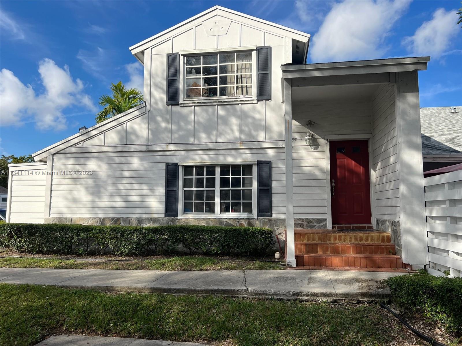 Photo of 13812 SW 149th Cir Ln #3-64 in Miami, FL