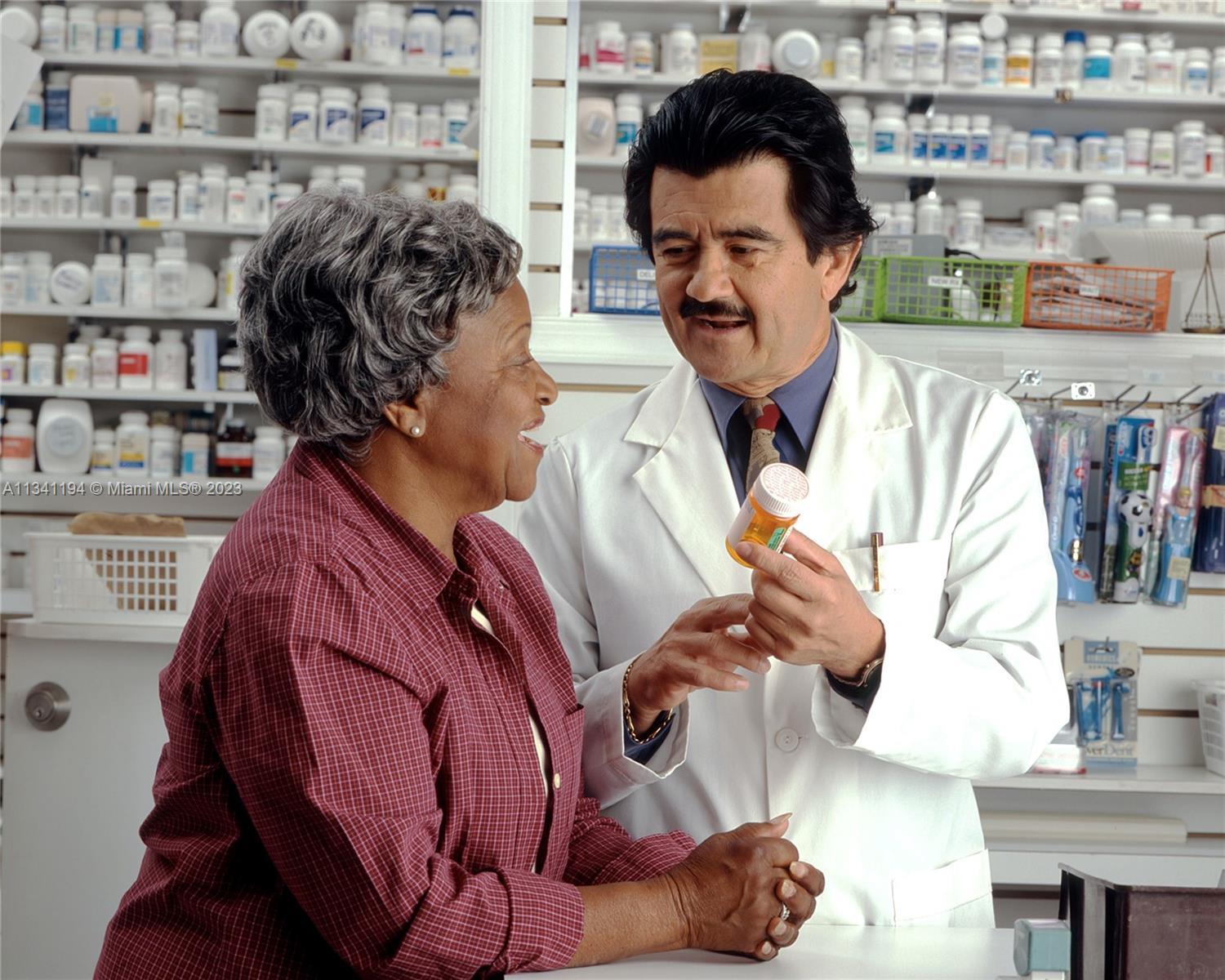 Photo of Retail Pharmacy With Licenses in Miami, FL