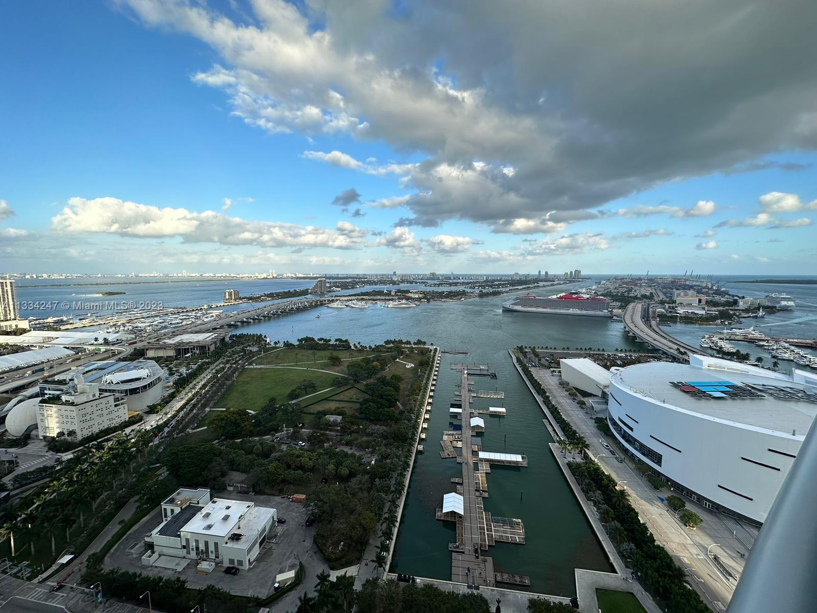 Photo of 888 Biscayne Blvd #3611 in Miami, FL