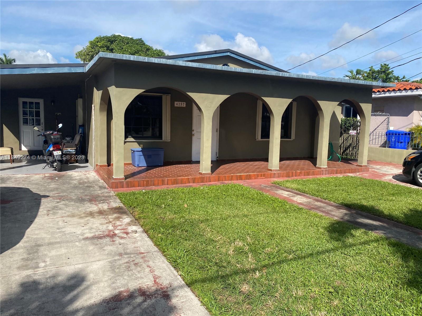 Photo of 4257 SW 5th St in Miami, FL