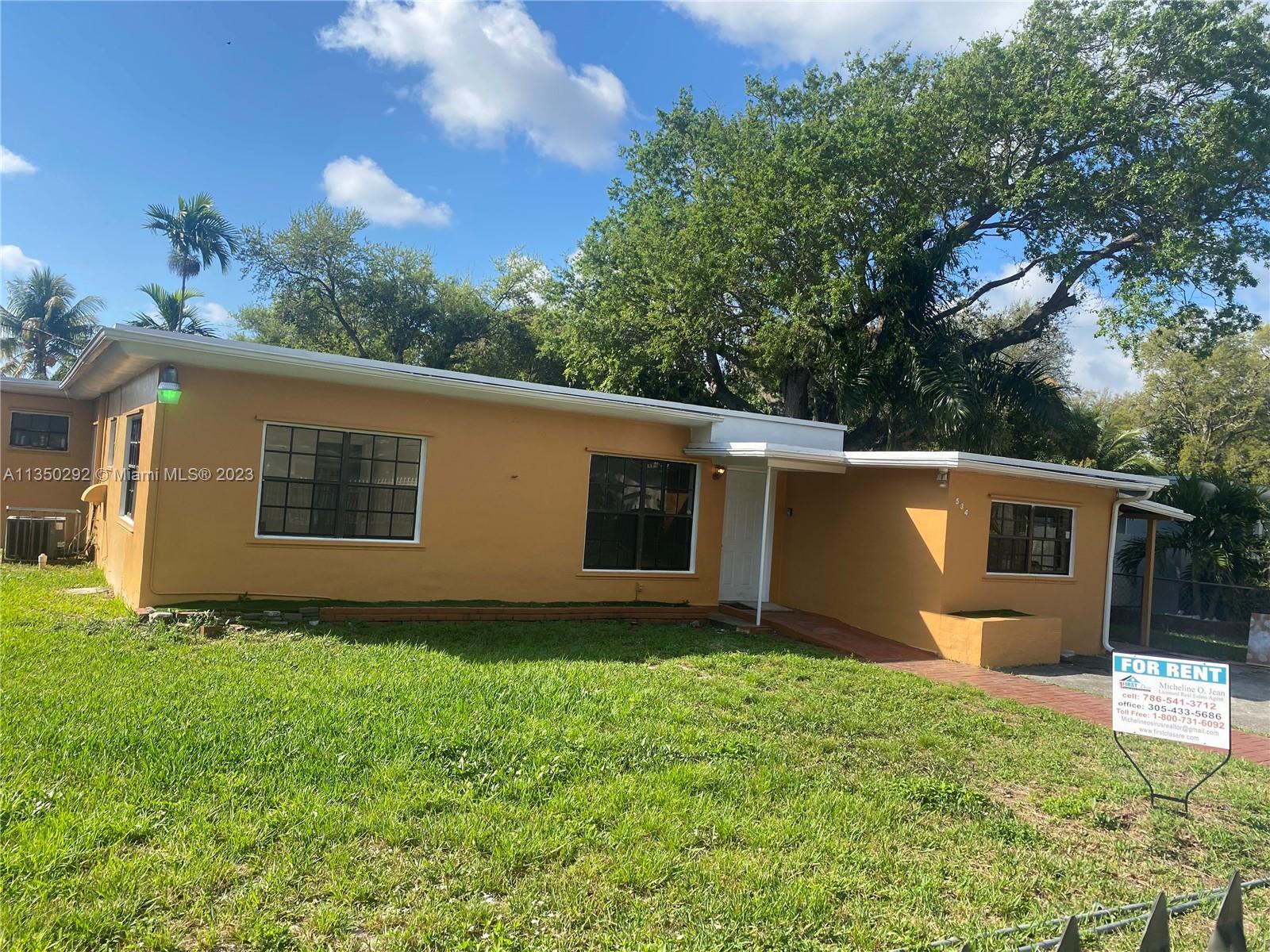 Photo of 534 NE 160th St #0 in Miami, FL