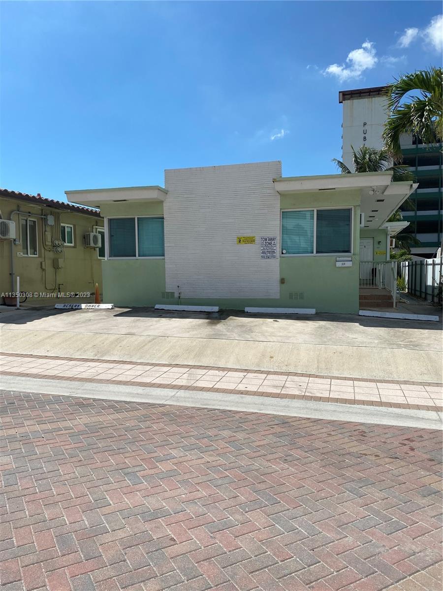 Photo of 328 Roosevelt in Hollywood, FL
