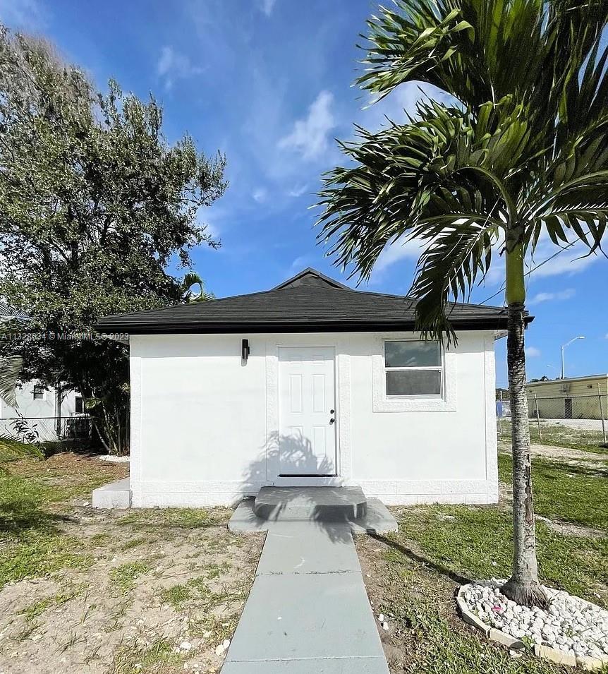 Photo of 2211 NW 82 St in Miami, FL