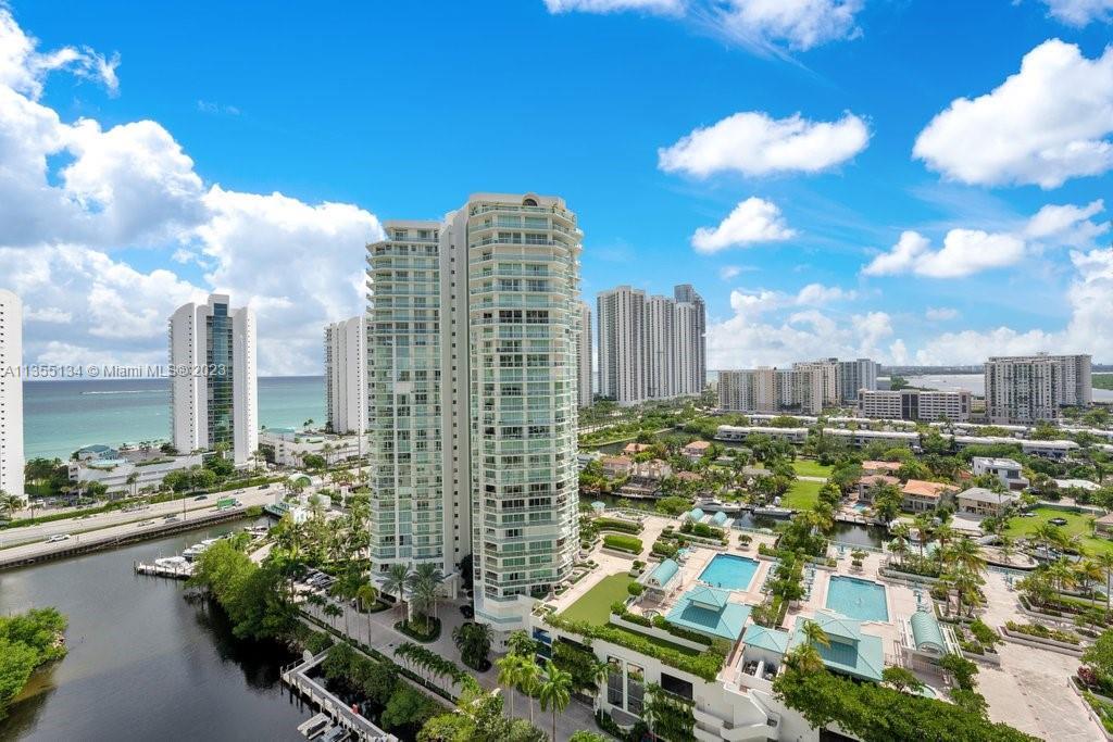 Beautiful Intercoastal Boutique Condo located in the City of Sunny Isles. This magnificent Penthouse