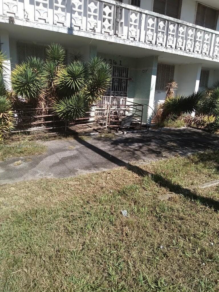 Photo of 2741 NW 49th St in Miami, FL