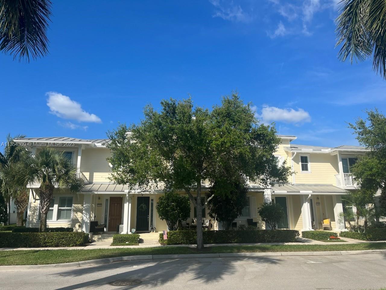 Key-West Style Townhome in the lovely community of Mallory Creek at Abacoa. This 3 bedroom, 2 and a 