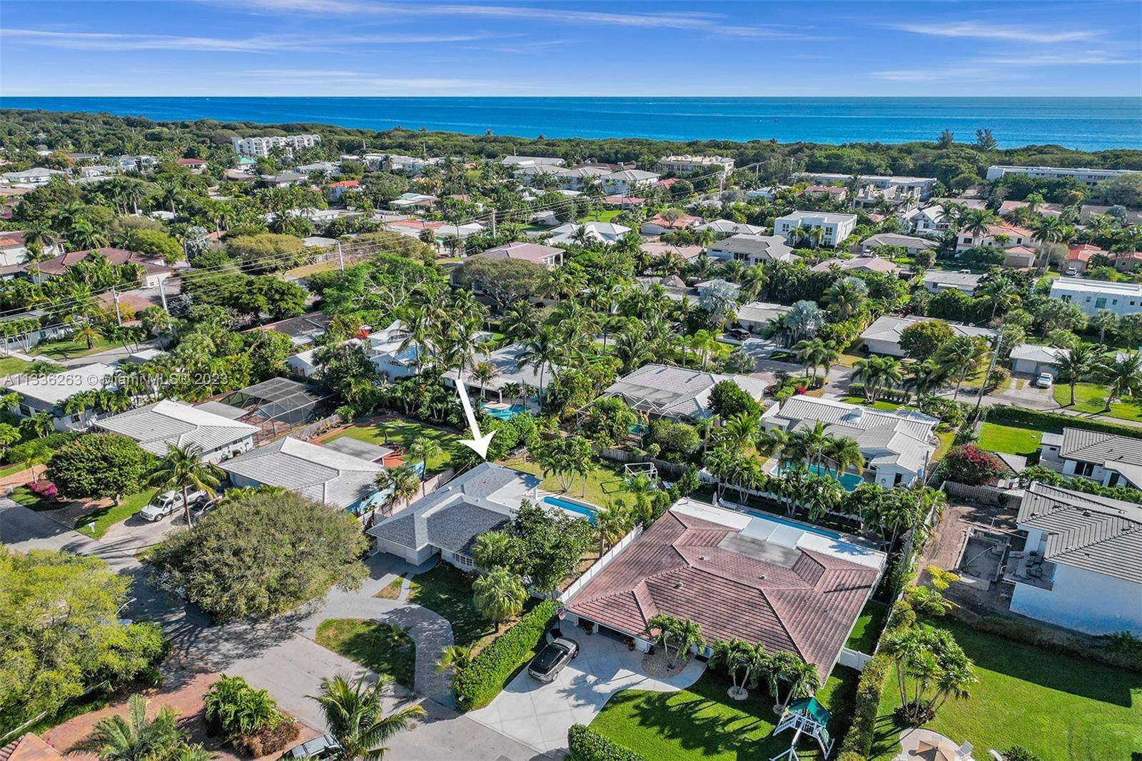 Besides its beautiful beaches & plentiful sunshine, this house is ideally located in one of the most