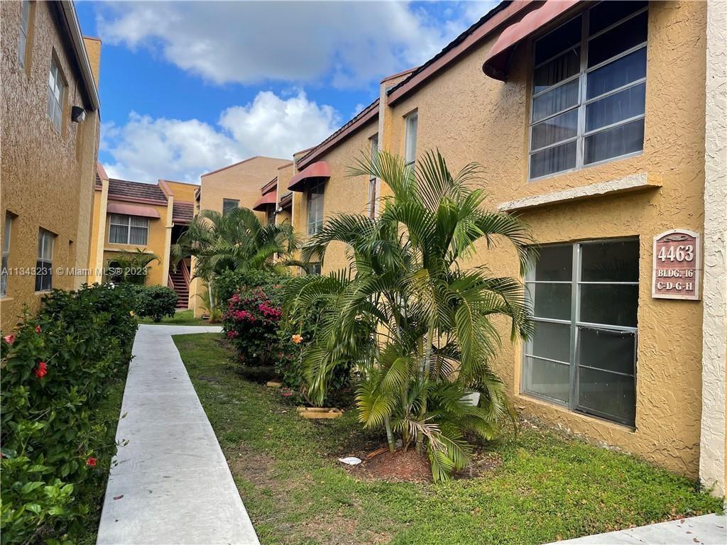 Photo of 4463 Treehouse Ln #H in Tamarac, FL