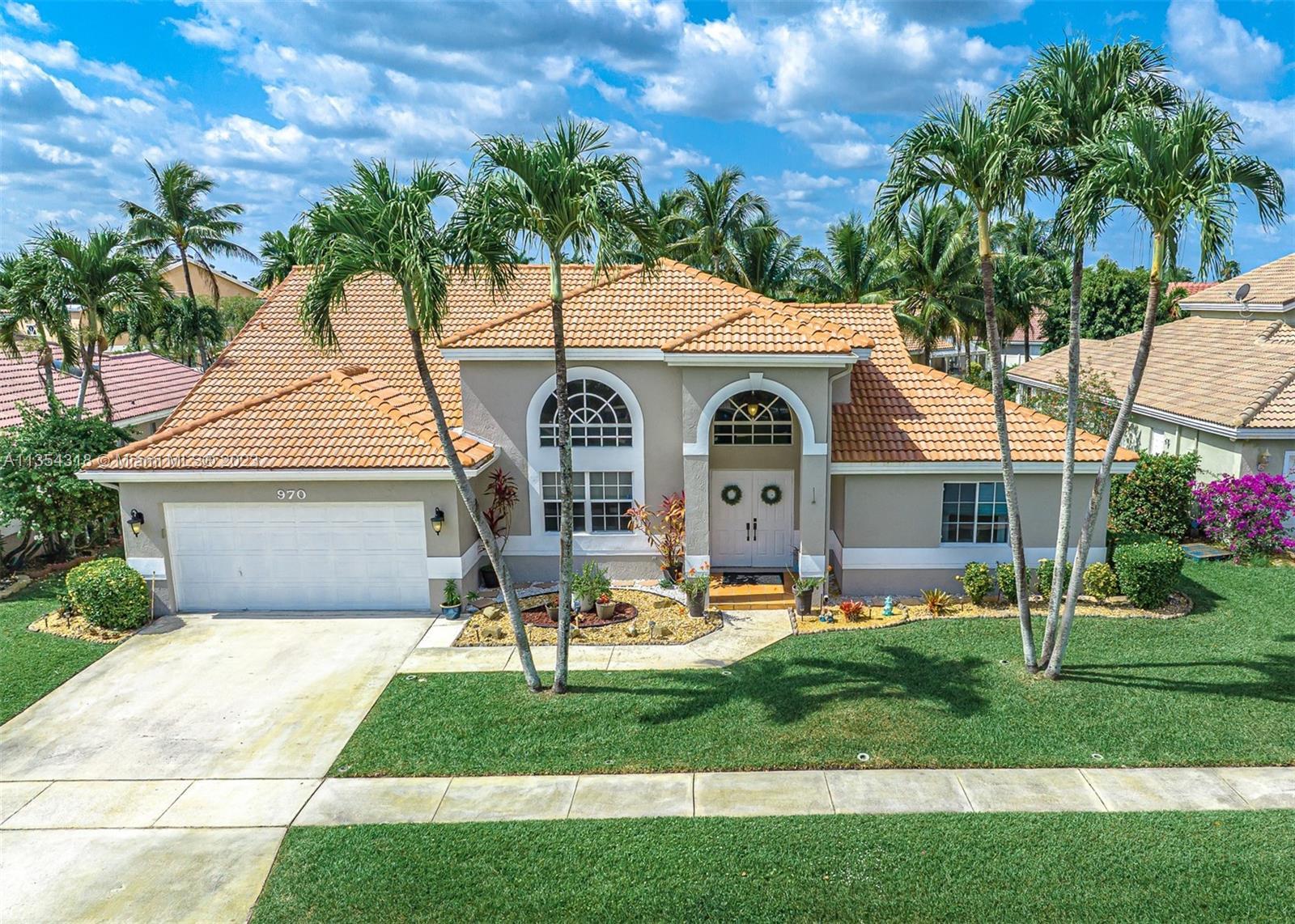 Photo of 970 NW 201st Ave in Pembroke Pines, FL